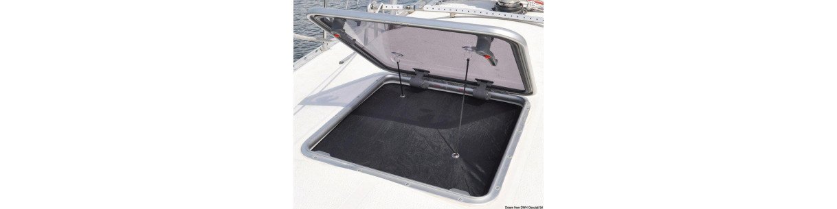 Rideaux anti-moustiques pour panneaux de pont et hublots